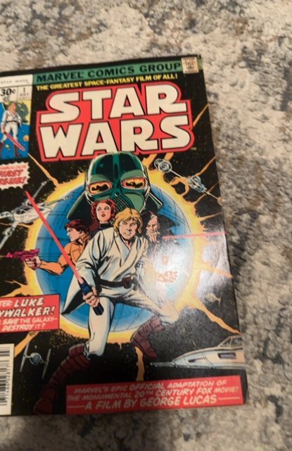 Star Wars #1 (1977)1st print stars the new hope- newstand