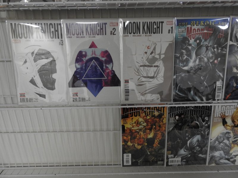 Lot of 31 Moon Knight Comics! Multiple runs of different series! Avg VF/NM Cond!