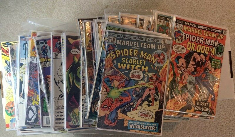 Spider BOX! Estate Sale 6 COMIC Lot  2 SpiderMan and 2 Batman Guaranteed 