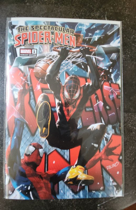 THE SPECTACULAR SPIDER-MEN #1 FANDOM COMIC SHOP VARIANT