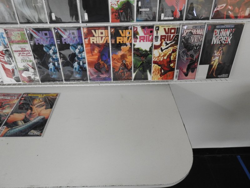 Huge Lot 120+ Comics W/ Star Wars, Mandalorian, +More! Avg VF/NM Cond!