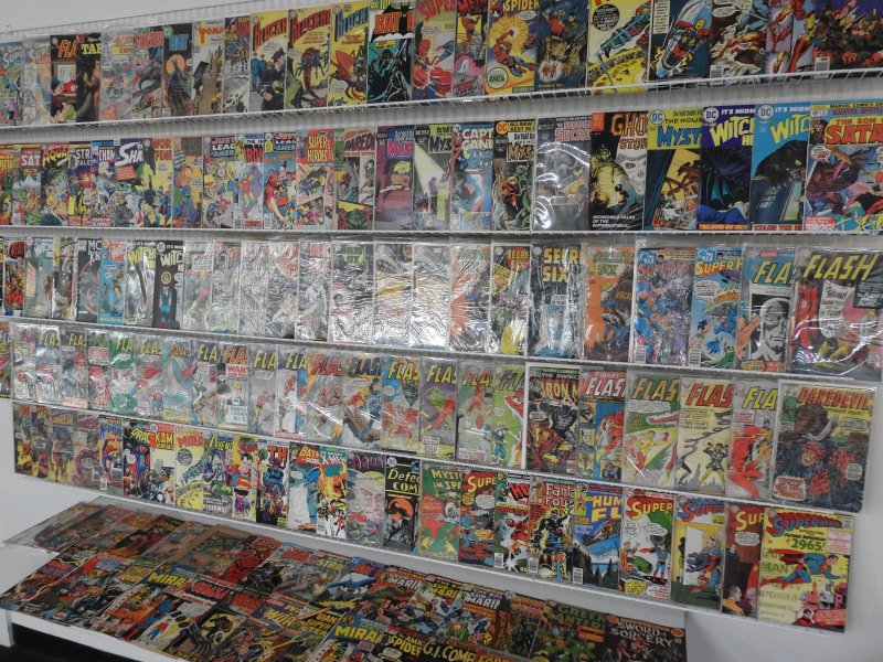 Huge Lot 140+ Silver/Bronze Comics W/ Flash, Daredevil, Superman, +More See desc