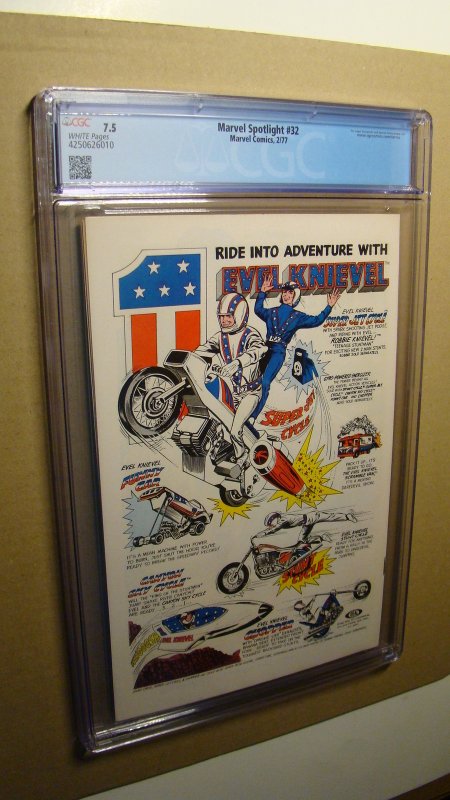 MARVEL SPOTLIGHT 32 SPIDER-WOMAN *CGC 7.5 WHITE PAGES* 1ST APPEARANCE ORIGIN