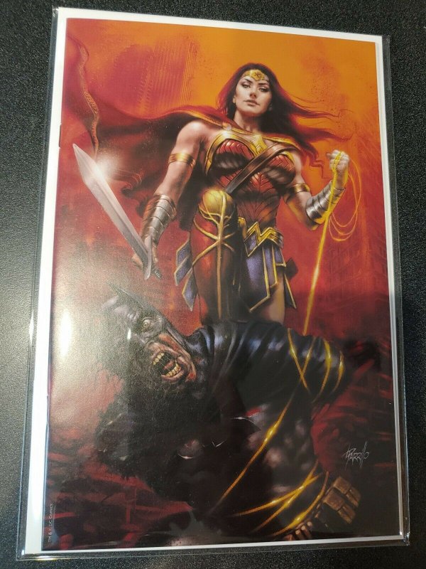 DCeased #1 Parrillo Wonder Woman Virgin Variant w/of 600 COA NM