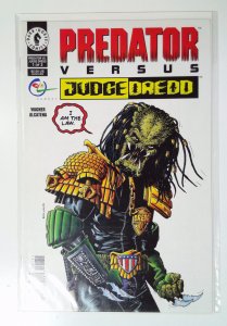 Predator Versus Judge Dredd #1 Dark Horse Comics (1997) NM 1st Print Comic Book