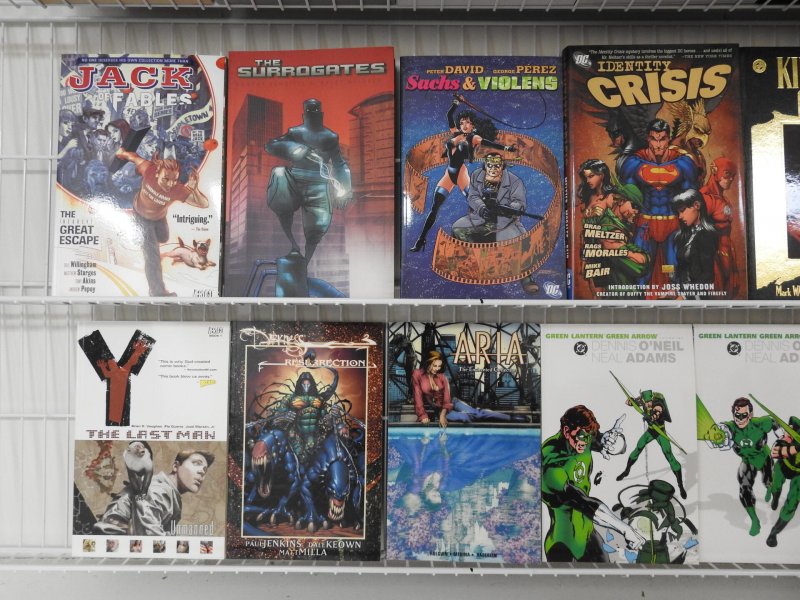 Huge Lot 36 TPB's W/ Sentry, Daredevil, Watchmen, Batman, X-Men+ Avg VF-...