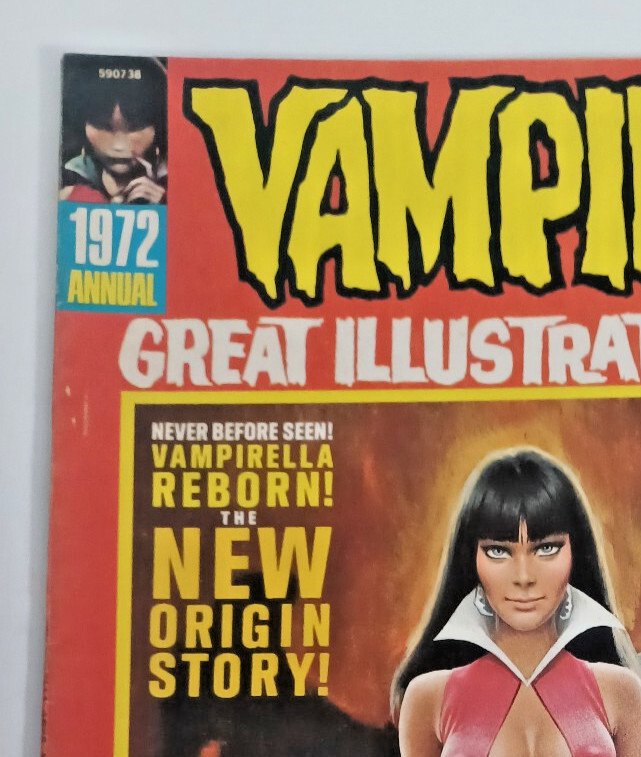 Vampirella Annual #1 -Origin -vampire - Horror Magazine - Neal Adams - 1975 - VF