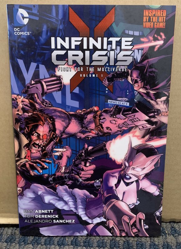DC INFINITE CRISIS “Fight For The Multiverse” Trade Paperback Volume 1  (D16)