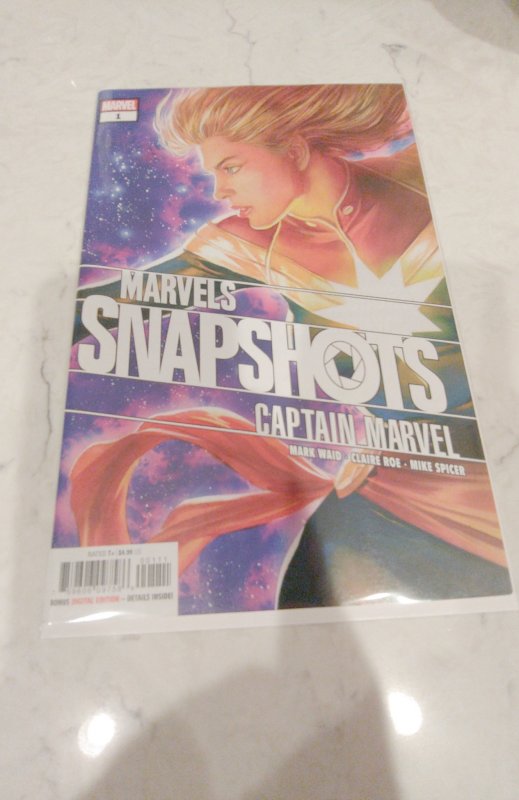 Captain Marvel: Marvels Snapshots #1