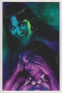 Vampirella Dark Reflections #1 Cvr ZA Parrillo Ultraviolet Virgin Variant VF/NM