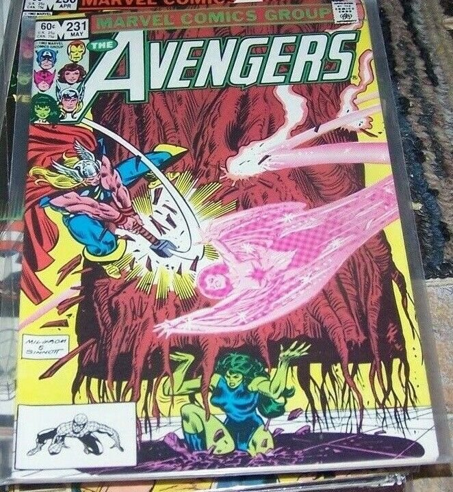 Avengers # 231 1983, Marvel THOR SHE HULK CAPTAIN MARVEL ironman cap