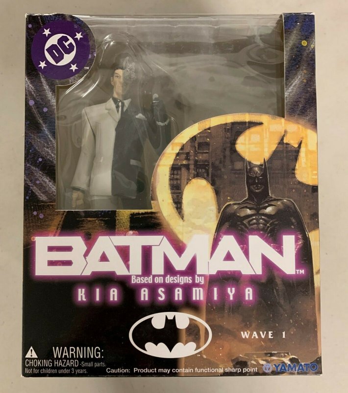 DC Batman Wave 1 Batman Catwoman Joker Two-Face Statue Kia Asamiya 