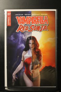 Vampirella/Red Sonja #7 (2019) Cosplay Cover