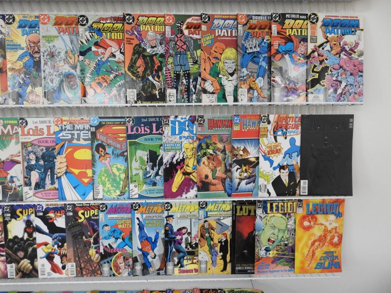 Huge Lot 200+ Comics W/ Alpha Flight, Doom Patrol, Spawn, +More! Avg VF- Cond!