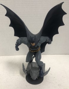 DC Batman On Gargoyle Figurine D20010