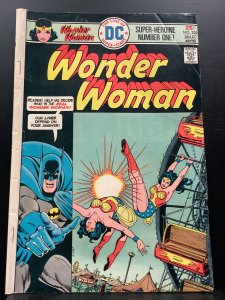 Wonder Woman #222 (1976)