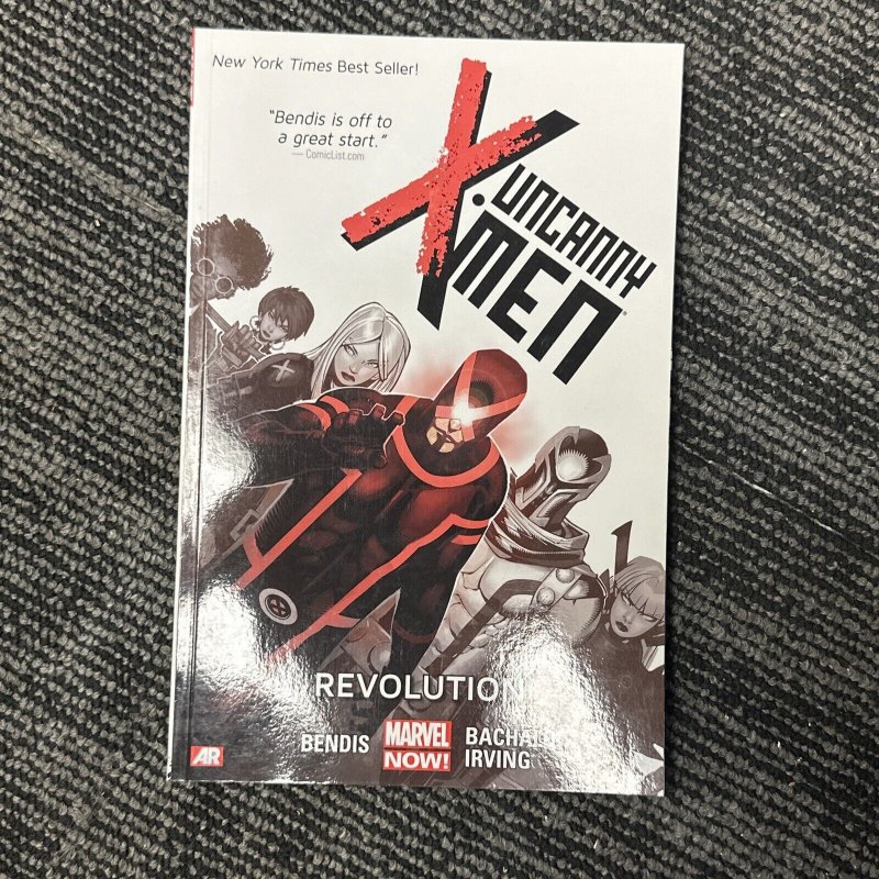 Uncanny X-Men Volume 1 : Revolution (Marvel Now) by Brian Michael