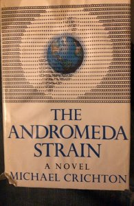 The Andromeda strain, 1969, HCDJ,1st Ed. Water ruffle,p23 ripped