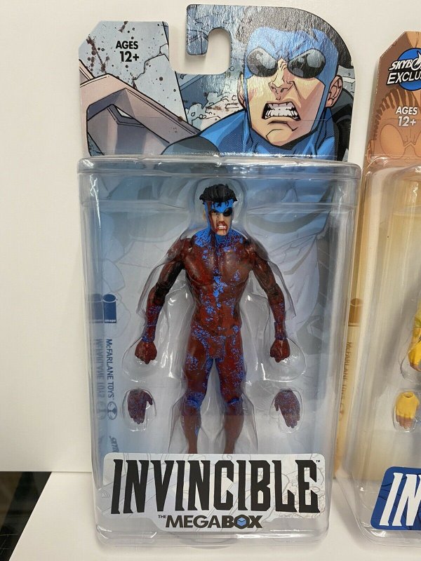 Invincible (Bloody) Action Figure Exclusive