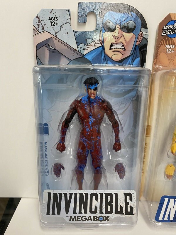 INVINCIBLE SKYBOUND MEGABOX BLOODY Exclusive SET Mcfarlane Fig MIP SEALED 2017