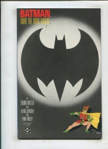 BATMAN: THE DARK KNIGHT BOOK 3 (9.0) HUNT THE DARK KNIGHT!! 1986