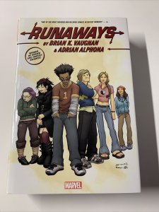 Runaways Omnibus Marvel Hc Tpb Brian K Vaughn Shows Some Wear