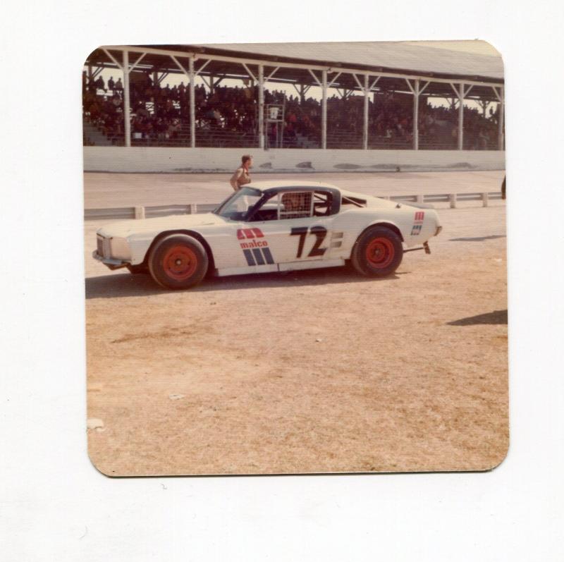 Dick Dunlevey-Photo-#72-Mustang Stock Car-Ohio-1975-VG