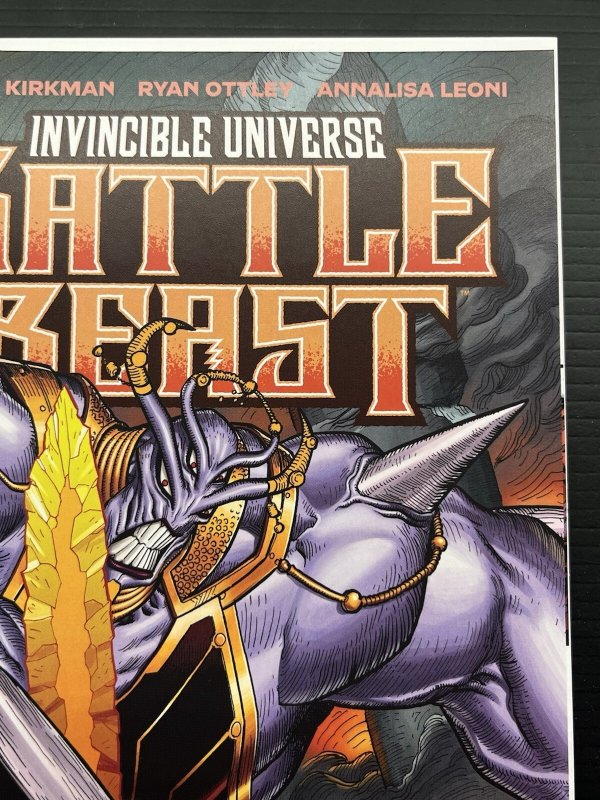 INVINCIBLE UNIVERSE BATTLE BEAST #6 C 1:10 EJ SU Var IN-HAND PROSHIPPER