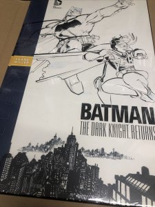 Batman The Dark Knight Returns Frank Miller Gallery Edition (2016) Oversized