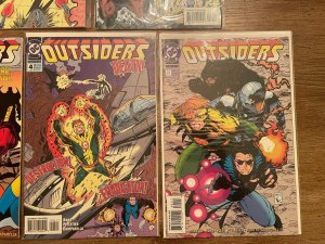 Lot Of 5 Outsiders DC Comic Books # 1 4 7 0 9 Batman Superman Flash Arrow J951