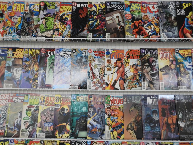Huge Lot 190+ Comics W/ Avengers,  Wolverine, Thor, Supes+ Avg Fine Condition!!