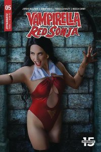 VAMPIRELLA RED SONJA (2019 DYNAMITE) #5 VARIANT CVR E COSPLAY PRESALE-01/15