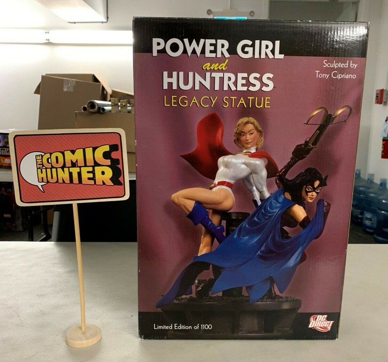 Power Girl and Huntress Legacy Statue Limited Edition See Description