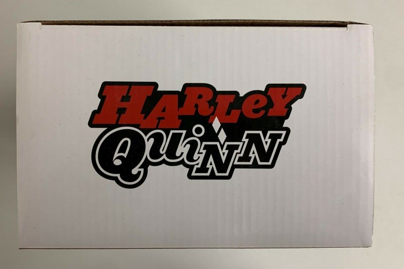 DC Collectibles Harley Quinn Red White & Black Frank Cho Statue