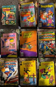 Lot of 9 Comics (See Description) Beagle Boys, Captain America, Daffy Duck, A...