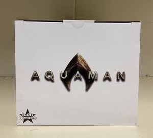 Icon Heroes Aquaman Collectible Statue
