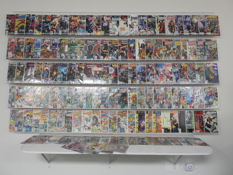 Huge Lot of 140+ Comics W/ JLA, Daredevil, Captain Carrot! Avg. VF-