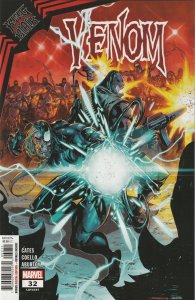 VENOM # 32 (2021) MAIN COVER KING IN BLACK