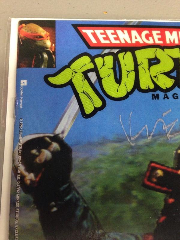 Teenage Mutant Ninja Turtles Magazine 3D signed by Eastman