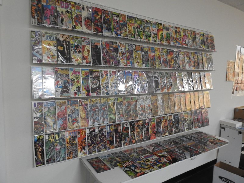 Huge Lot 140+ Comics W/ Avengers, Spider-Man, Hulk +More! Avg. VF-