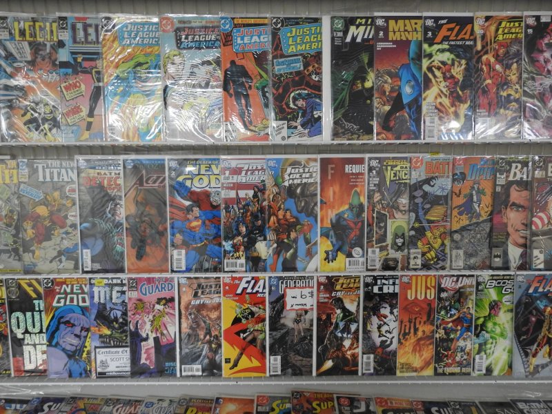 Huge Lot of 140+ Comics W/ Flash, Superman, Batman Avg. FN/VF Condition!