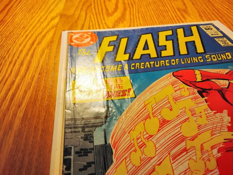 The Flash #307 Newsstand Edition (1982)
