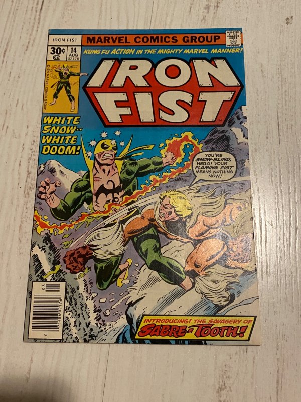Iron Fist #14 (1977)white Snow White doom- 1St Sabretooth VF solid
