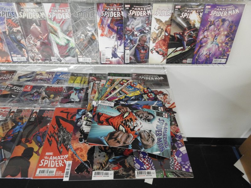 Huge Lot of 200+ Comics W/ All Spiderman! Average VF+ Condition!