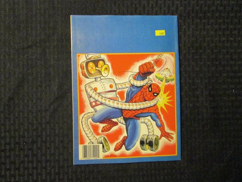 1990 AMAZING SPIDER-MAN Coloring Book FN 6.0 Golden / Uncolored