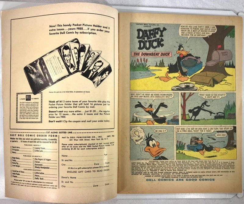 DAFFY DUCK Comic 18 — Looney Tunes Warner Bros.  — 1959 Dell Comics 36 Pages VG+ 