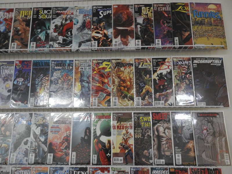 Huge Lot of 160+ Comics W/ Batman, The Flash, Green Lantern Avg VF+ Condition!