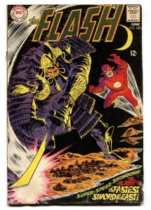 THE FLASH #180 First appearance Samuroids 1968-DC COMICS