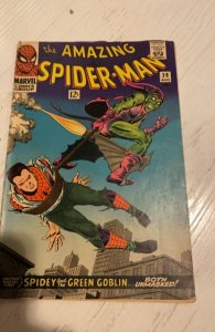The Amazing Spider-Man #39 green goblin vs spidey Romita some writing back cover