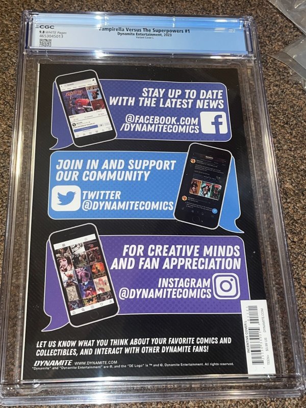 Vampirella vs Superpowers 1, Sozomaika 1:20 Virgin Variant, CGC Graded 9.8